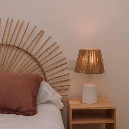 Elegancia Luz Y Calidez - Apto 4 By *