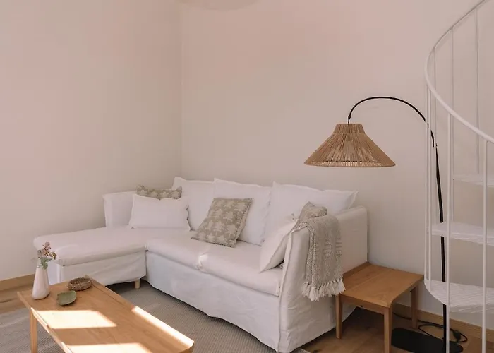 Elegancia Luz Y Calidez - Apto 4 By *