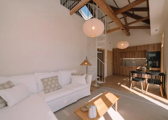 Elegancia Luz Y Calidez - Apto 4 By * Βίγκο